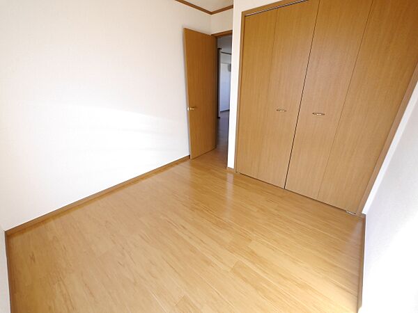 apartment 茨城県北茨城市中郷町足洗
中郷町足洗の賃貸情報を見る
物件地図