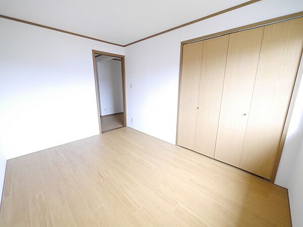 apartment 茨城県北茨城市中郷町小野矢指
中郷町小野矢指の賃貸情報を見る
物件地図