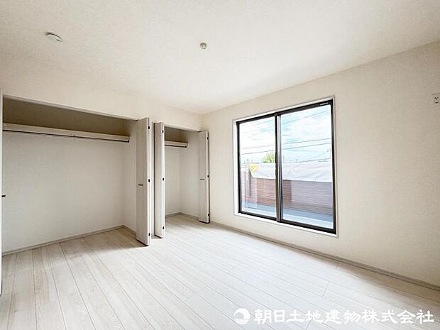 家族一人ひとりの大切なプライベート空間。趣味・感性で個性的に飾って頂ける様なシンプルな仕上げ。 