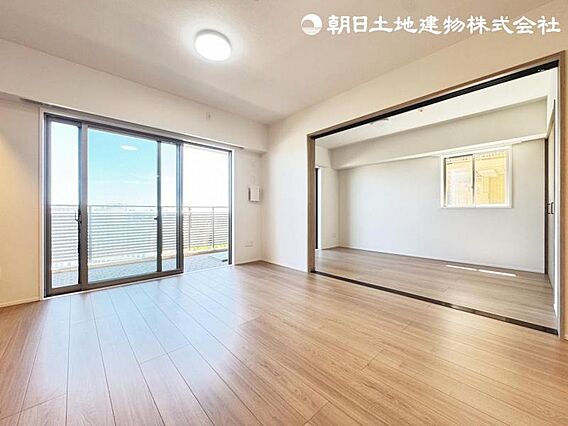 隣接する洋室を...