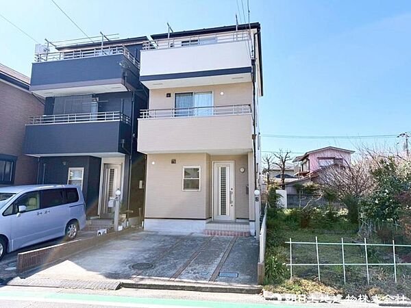 駐車スペースは2台確保（車種による）