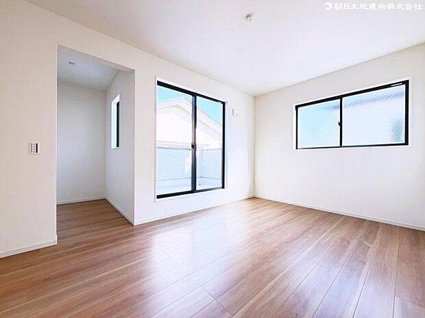 全居室に2面採光を採用した、全室が明るく開放感、風通し良好な間取です。