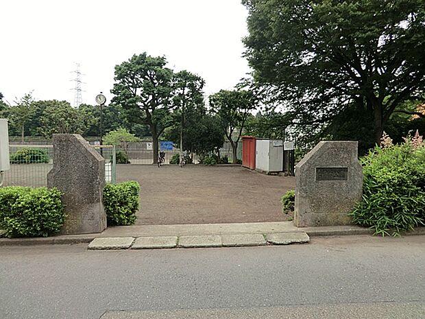 緑が丘2丁目公園まで約340m