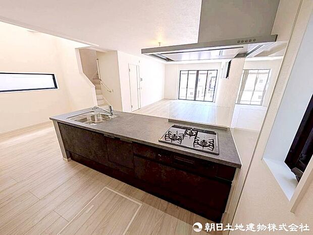 壁のない施工の為、圧迫感も少なくより一層抜け感のある空間に仕上がっております。