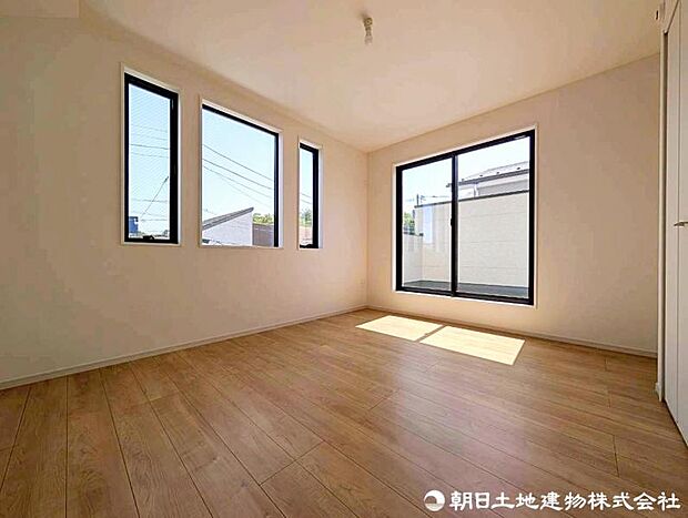 CG家具のない現況のお部屋です。お好みのインテリアの雰囲気を邪魔しない内装デザインです。