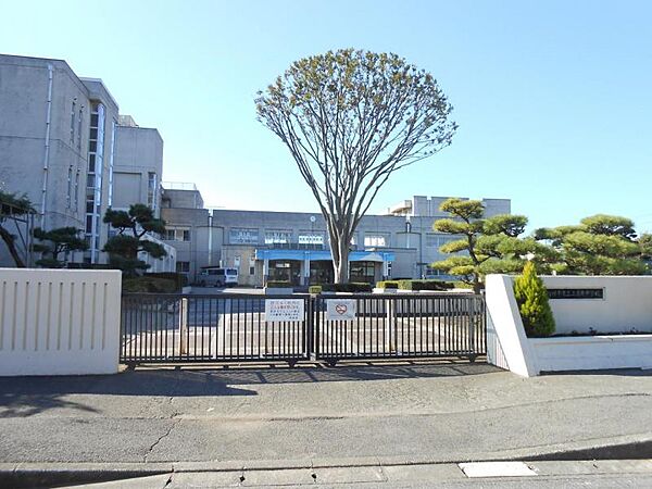 上溝南中学校まで約610ｍ