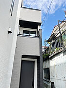 南鳩ヶ谷駅より徒歩12分 築2年11ヶ月 3階建の賃貸物件