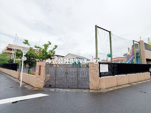 東川口幼稚園 徒歩11分。 880m