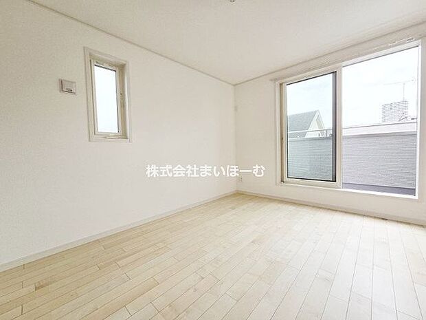 【洋室6.3帖】ゆったりとした室内で、ご家族一人一人のお部屋を持てちゃいます