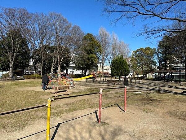 八潮中央公園 徒歩2分。 130m