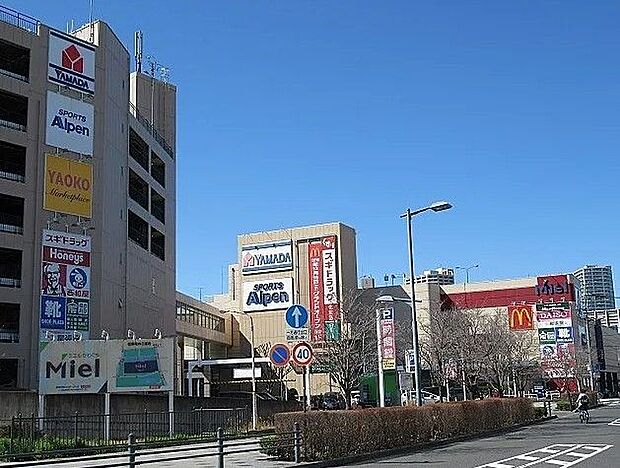 ミエルかわぐち 徒歩18分。 1430m