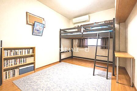 【洋室】こども部屋にぴったりな洋室は大き目クローゼットでお部屋もスッキリ♪お片付けもラクラク♪(残置物CG加工)