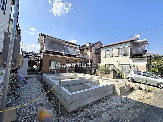 【外観】スーパーにも近くて、住環境良好な好立地に建築される新築のマイホームです♪(2026年8月24日撮影)