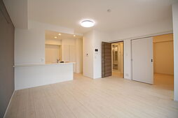 コンフォリア日暮里 102 1階2LDKのリビング/ダイニング