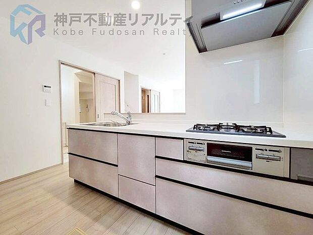 広々とした作業スペースで、毎日の料理もスムーズに♪