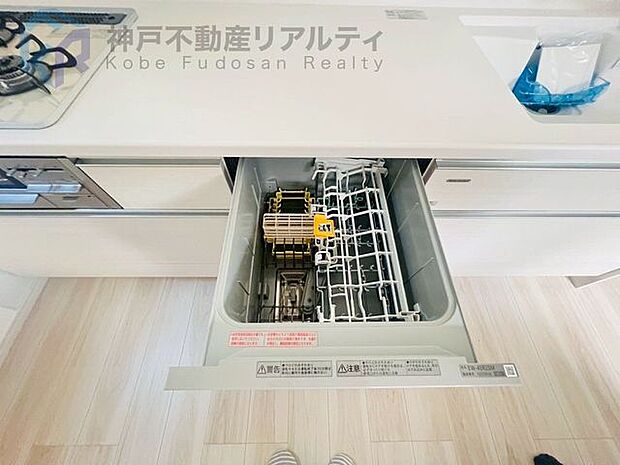 食器洗浄乾燥機、オールインワン浄水栓あり♪