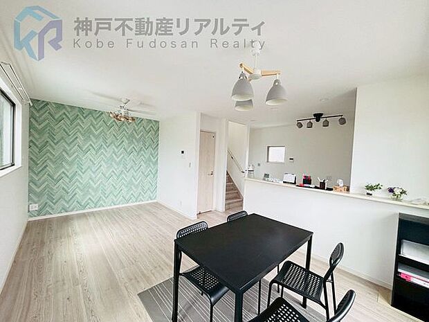 ◆角地♪前面道路広々約8m♪