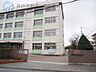 周辺：明石市立高丘中学校 徒歩10分。 800m
