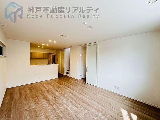 ◇南東向きにつき日当たり通風良好です♪