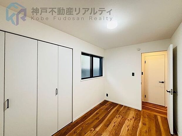 ・全室洋室♪お掃除も簡単で家具の配置も自由自在♪