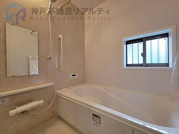 追焚機能があるので、冬場はすぐに温め直せて、水道代も節約できます。