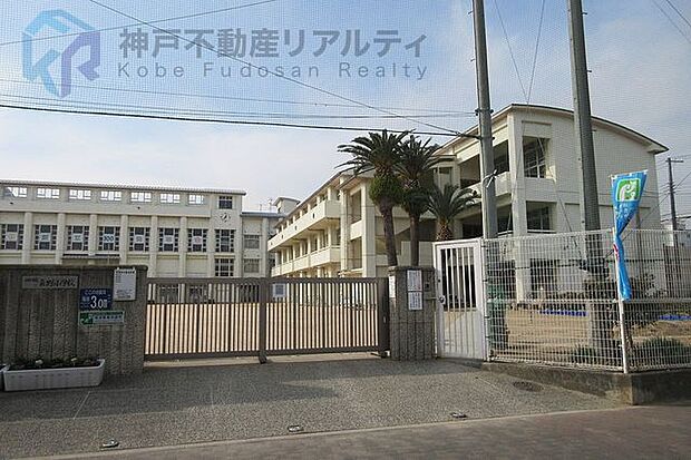 神戸市立真野小学校 徒歩2分。 150m