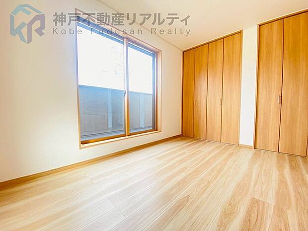 ◆クローゼット付きだから、収納家具いらずでインテリアもすっきり♪