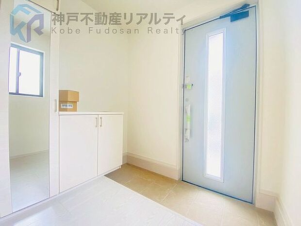 玄関にはシューズボックス♪来客時も慌てることなくお片付けがスムーズです