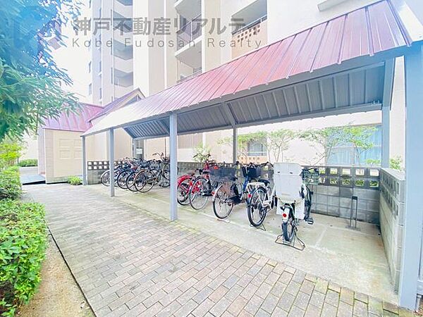 ■使い勝手の良いシステムキッチンで、料理がもっと楽しく♪