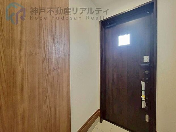 ・コンビニやスーパー徒歩10分圏内で生活便利です!