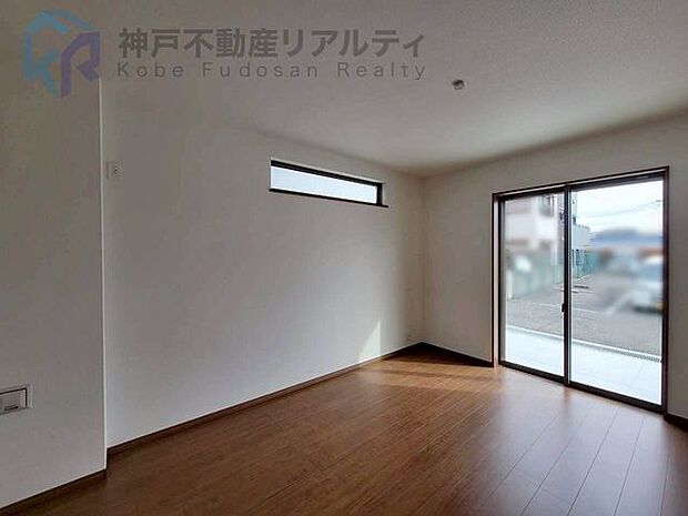 LDK12畳以上なので、広々とした快適スペースです。