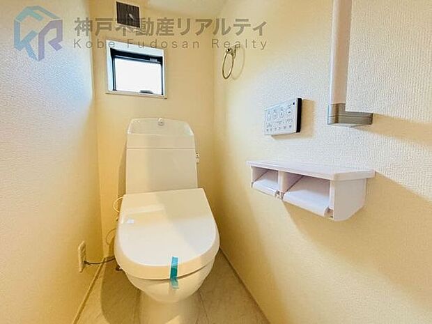 トイレが2箇所なので、大家族や来客の際にも安心です。
