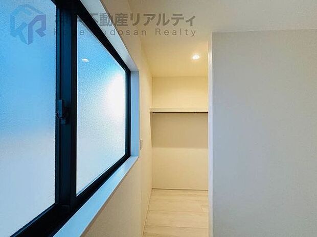 ◆ウォークインクローゼット付でたっぷり収納できます♪