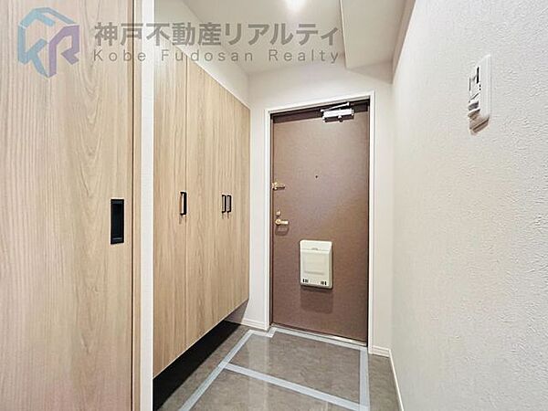 玄関にはシューズボックス♪スッキリと片付きます♪