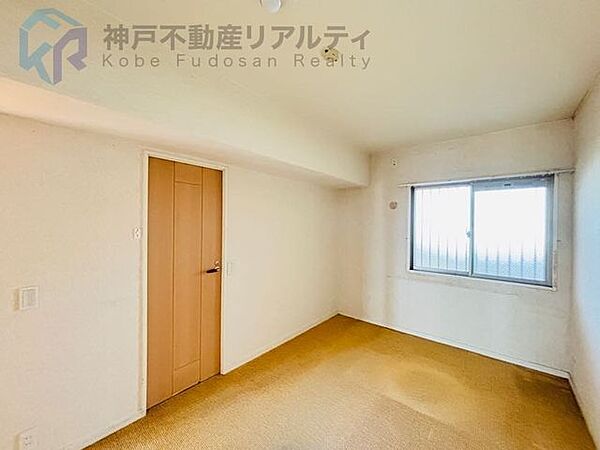 お掃除も簡単で家具の配置も自由自在♪
