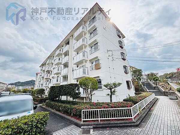 ・両面バルコニーにつき通風良好