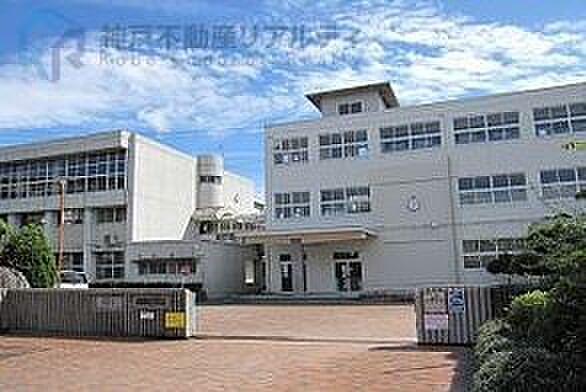 明石市立江井島小学校 徒歩14分。 1120m