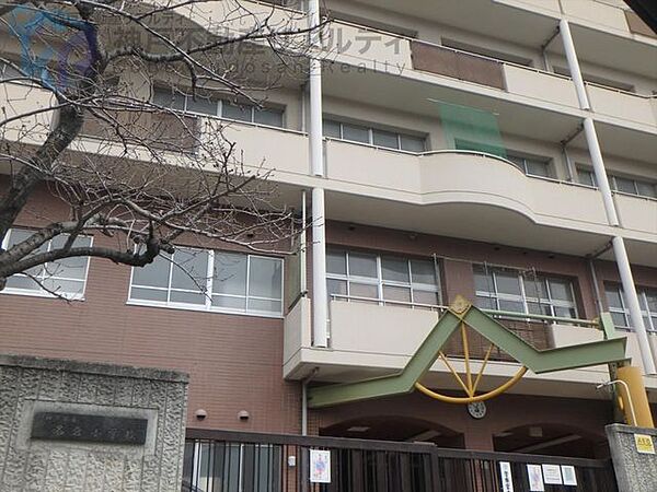 神戸市立名倉小学校 徒歩2分。 90m