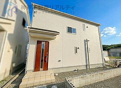 外観:◆平成31年築・4LDK2階建て戸建♪◆カースペース2台分あり♪ 外観:◆平成31年築・4LDK2階建て戸建♪◆カースペース2台分あり♪