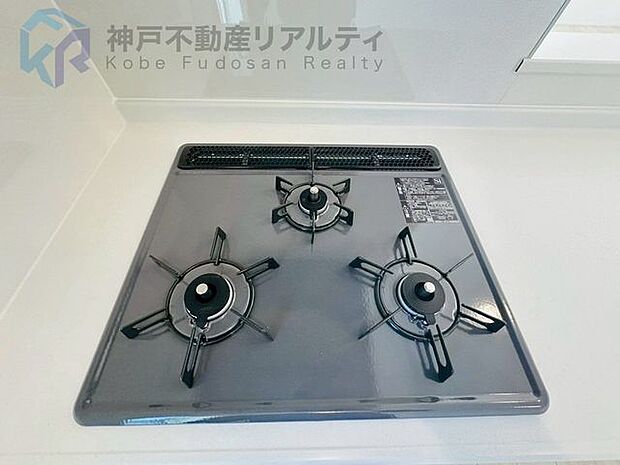 3口のガラストップコンロ♪お手入れもラクラク♪