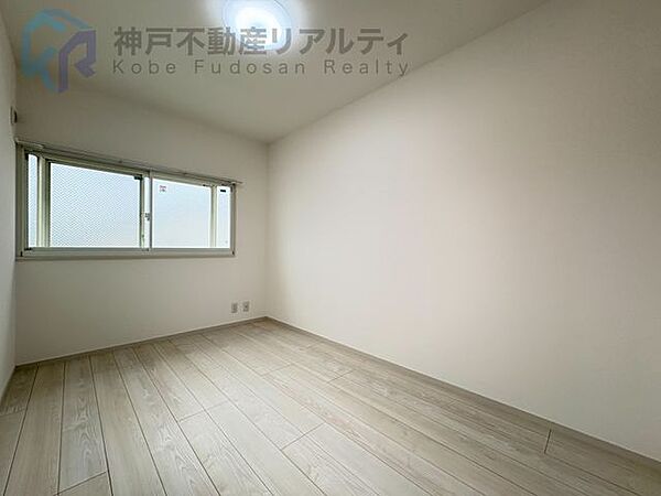 クローゼット付きの洋室につきお荷物が整理しやすいですね♪