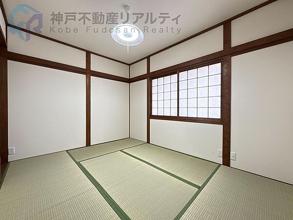 ・落ち着いた和室もございます♪