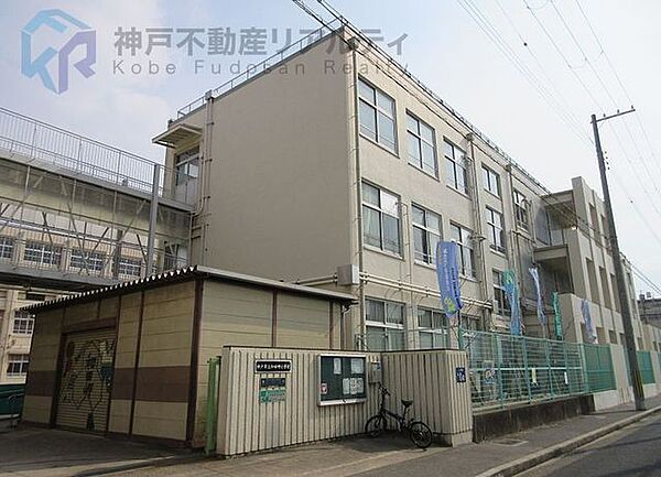 神戸市立和田岬小学校 徒歩10分。 780m