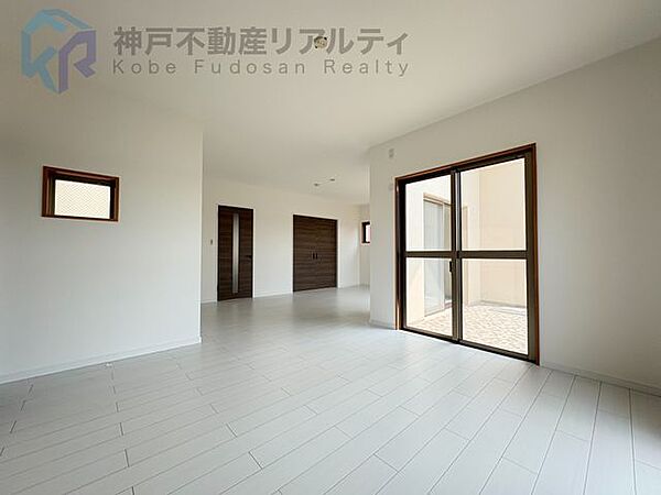 ◇LD約18.8帖♪ご家族での生活にも適しております♪