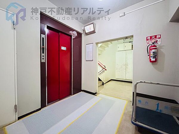 エレベーター停止階です♪