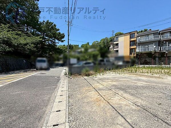 ・建築条件ございません♪・南向きにつき日当たり良好♪