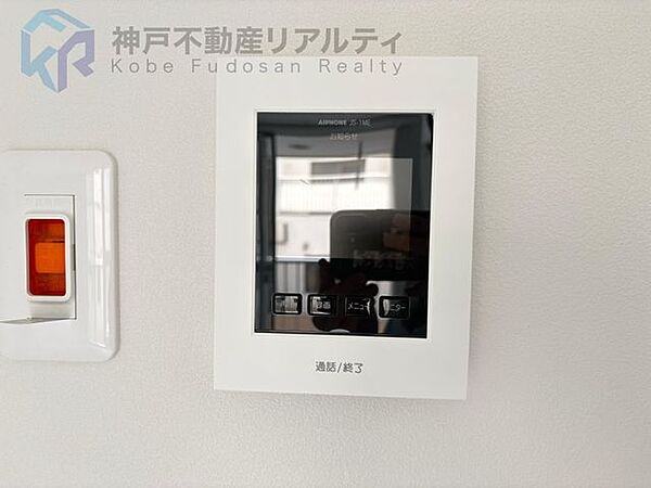 モニター付きインターホンがございます♪