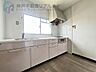 キッチン：※画像加工済み。家具消し写真です。