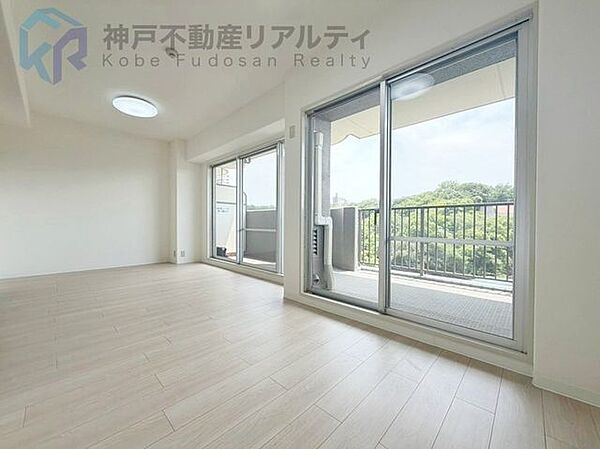 LDK約13.5帖ございます♪南東向き♪日当り良好です