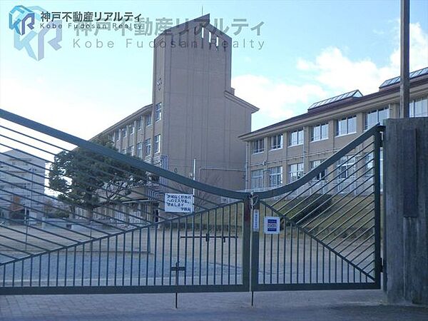 神戸市立狩場台小学校 徒歩4分。 310m